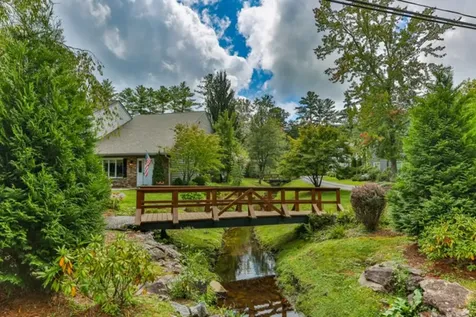 711 Horse Cove Road Highlands NC 28741