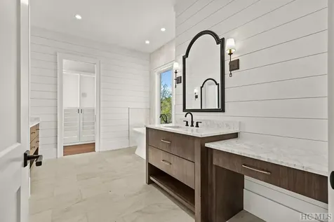 33 Sanctuary Ridge Road Highlands NC 28741