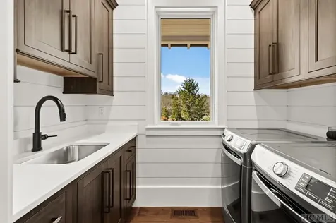 33 Sanctuary Ridge Road Highlands NC 28741