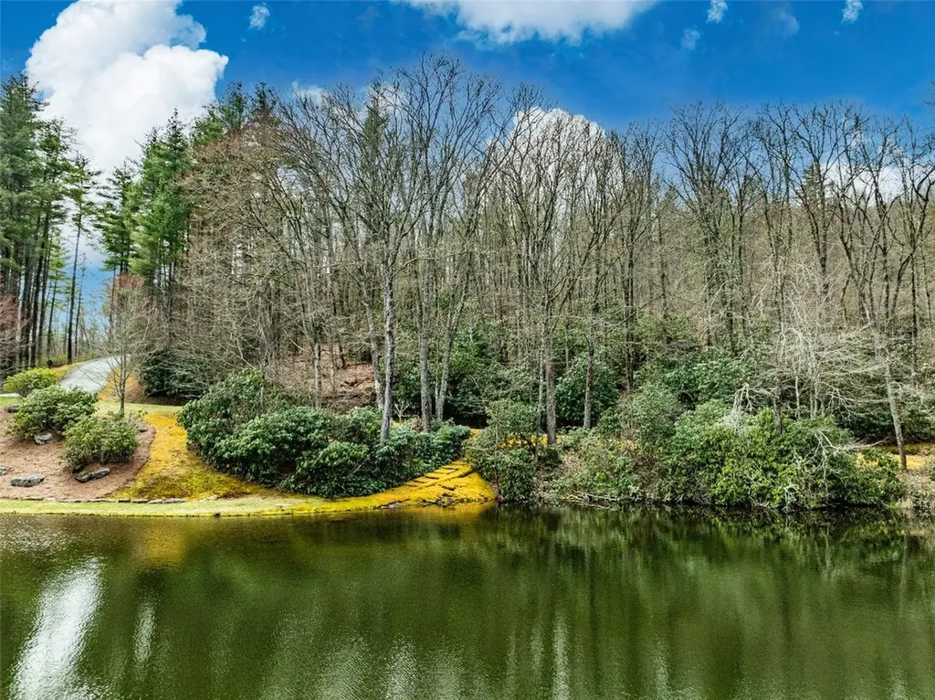 124 Compass Rose Way Cullowhee NC 28723