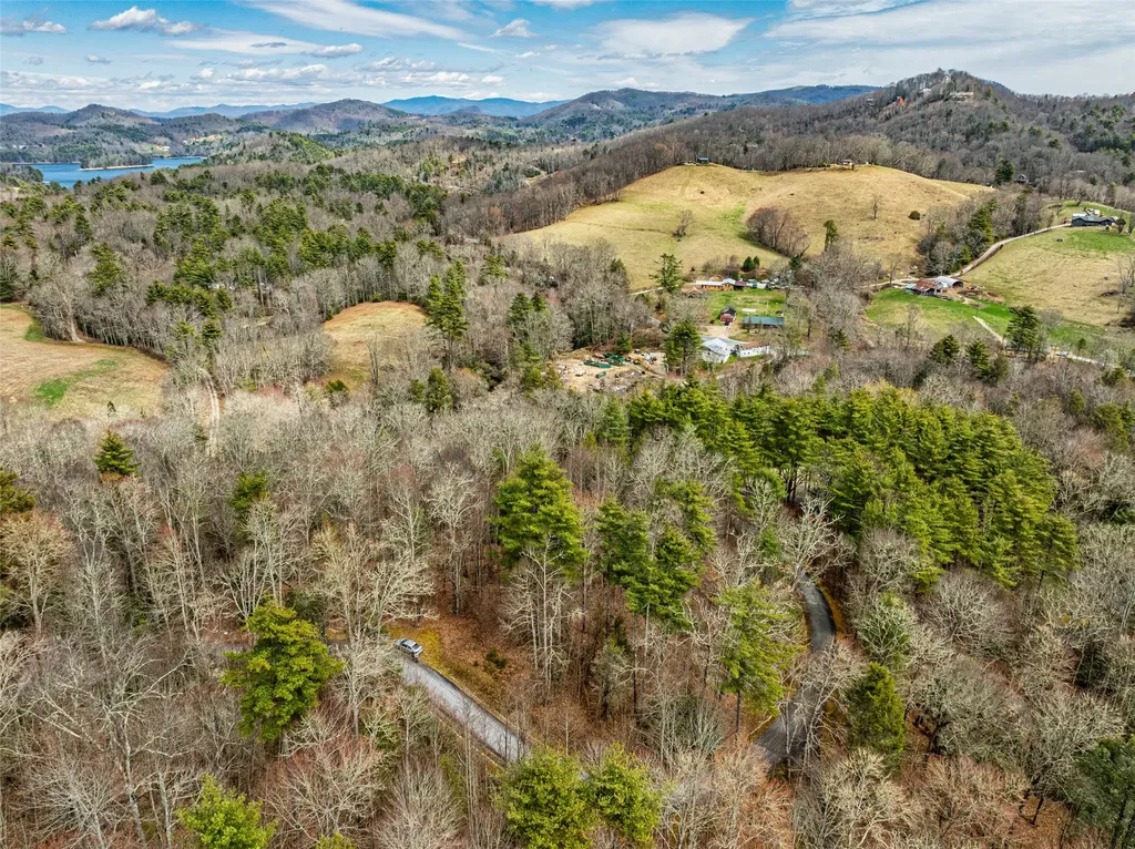124 Compass Rose Way Cullowhee NC 28723