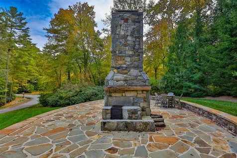 124 Compass Rose Way Cullowhee NC 28723