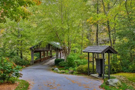124 Compass Rose Way Cullowhee NC 28723
