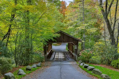 124 Compass Rose Way Cullowhee NC 28723