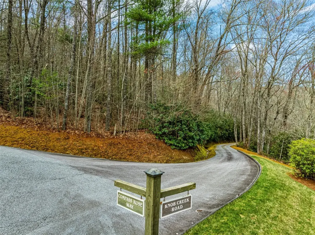 124 Compass Rose Way Cullowhee NC 28723