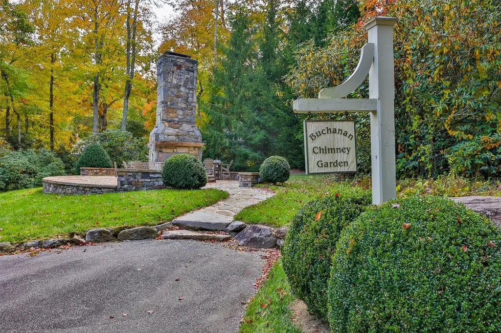 124 Compass Rose Way Cullowhee NC 28723