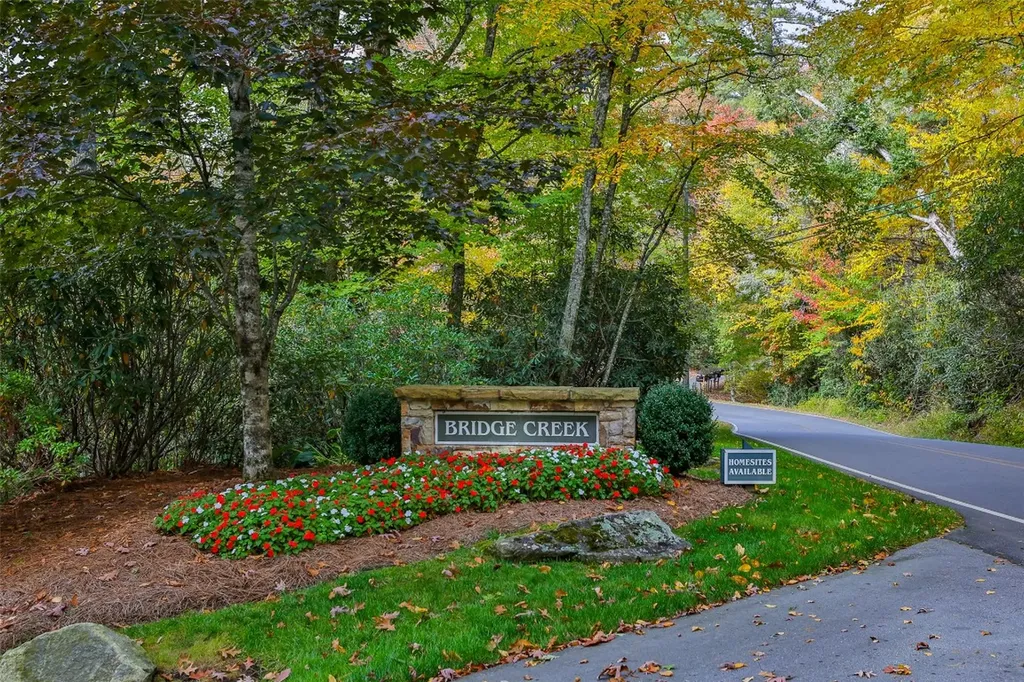 124 Compass Rose Way Cullowhee NC 28723