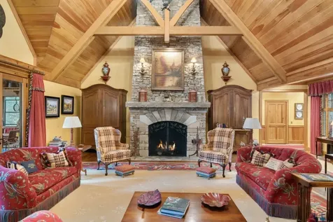 1671 Highway 107 S Cashiers NC 28717