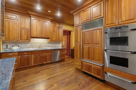 1671 Highway 107 S Cashiers NC 28717