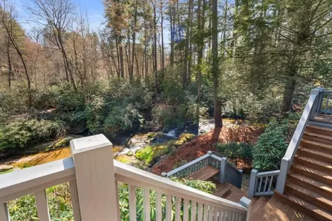 1671 Highway 107 S Cashiers NC 28717