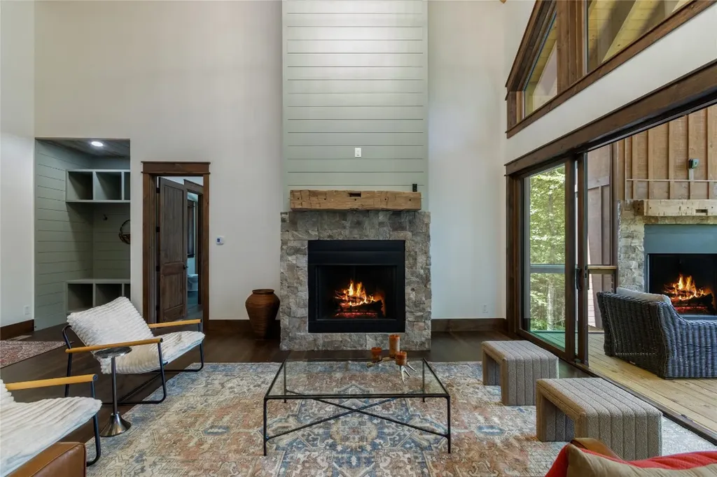 1086 Roaming Road Glenville NC 28736