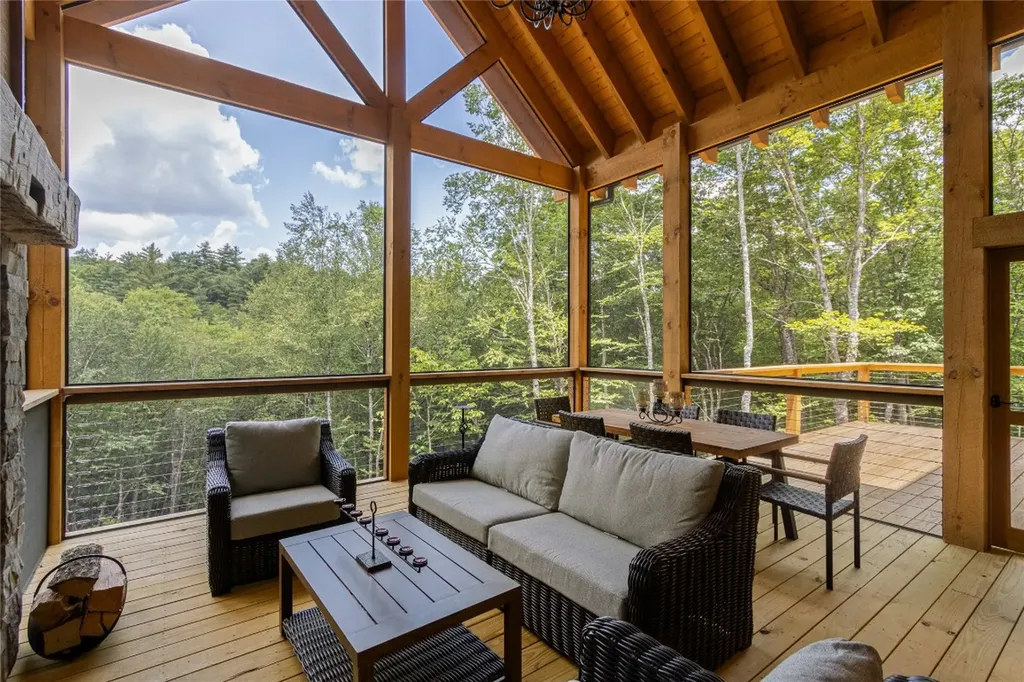 1086 Roaming Road Glenville NC 28736