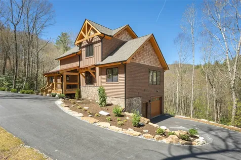1086 Roaming Road Glenville NC 28736