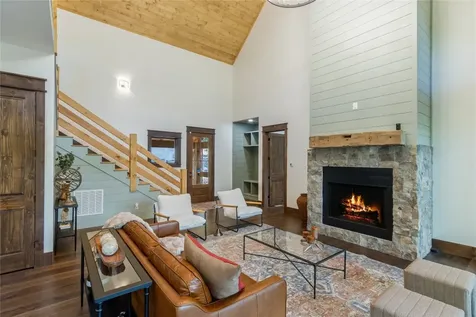 1086 Roaming Road Glenville NC 28736