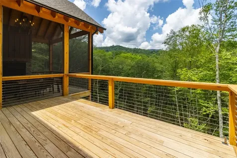 1086 Roaming Road Glenville NC 28736