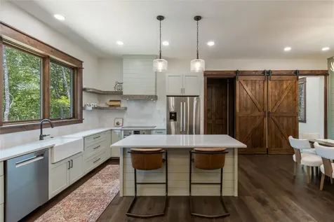 1086 Roaming Road Glenville NC 28736