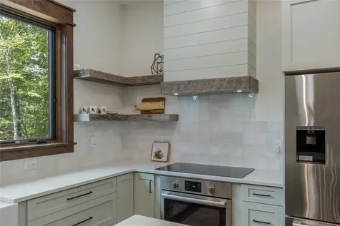 1086 Roaming Road Glenville NC 28736