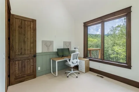 1086 Roaming Road Glenville NC 28736