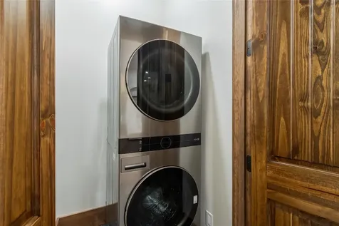 1086 Roaming Road Glenville NC 28736