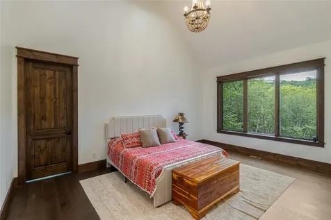 1086 Roaming Road Glenville NC 28736