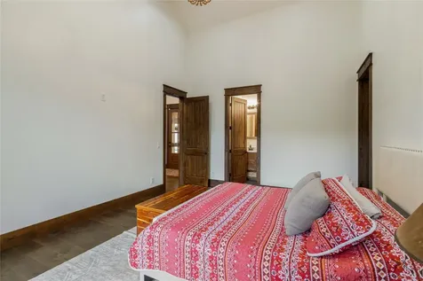 1086 Roaming Road Glenville NC 28736