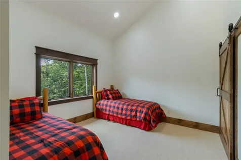 1086 Roaming Road Glenville NC 28736