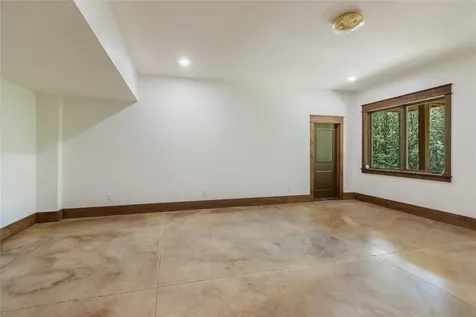 1086 Roaming Road Glenville NC 28736