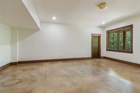 1086 Roaming Road Glenville NC 28736