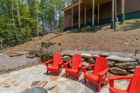 1086 Roaming Road Glenville NC 28736