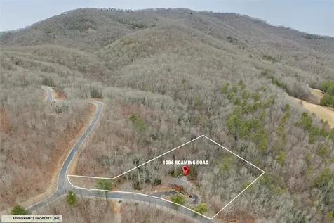 1086 Roaming Road Glenville NC 28736