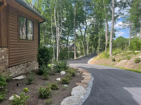1086 Roaming Road Glenville NC 28736