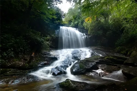 1086 Roaming Road Glenville NC 28736