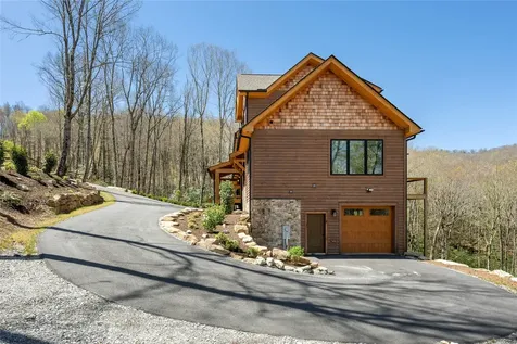 1086 Roaming Road Glenville NC 28736