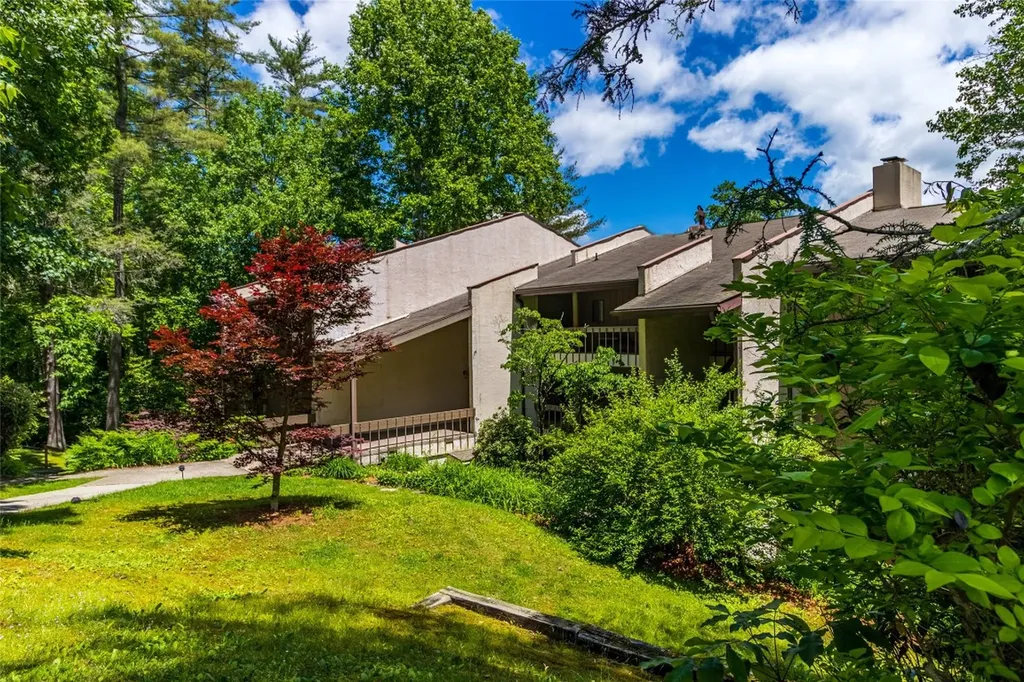 75 Holly Ridge Sapphire NC 28774