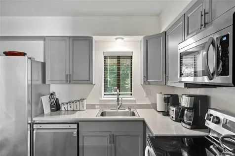 75 Holly Ridge Sapphire NC 28774