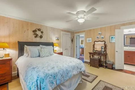 93 Rolling Woods Drive Highlands NC 28741