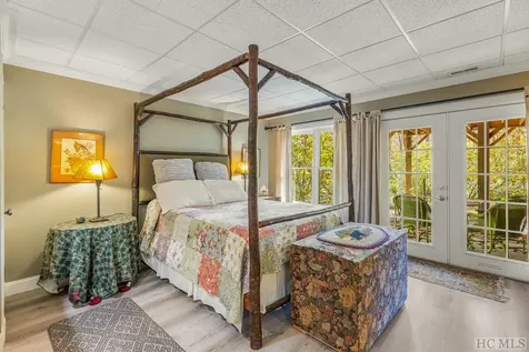 93 Rolling Woods Drive Highlands NC 28741