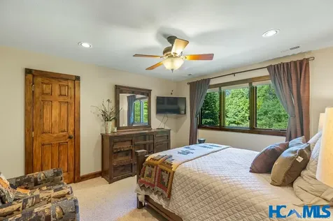 1857 Pilot Knob Road Glenville NC 28736