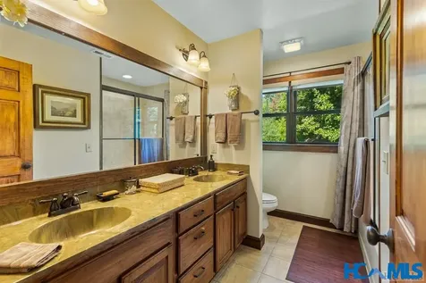 1857 Pilot Knob Road Glenville NC 28736