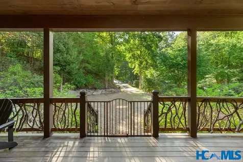 1857 Pilot Knob Road Glenville NC 28736