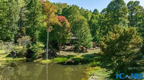 1857 Pilot Knob Road Glenville NC 28736