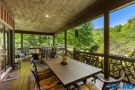 1857 Pilot Knob Road Glenville NC 28736