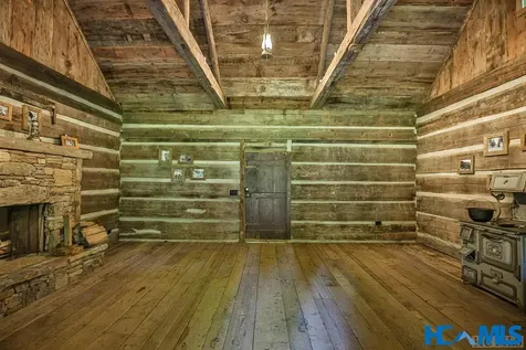 1857 Pilot Knob Road Glenville NC 28736