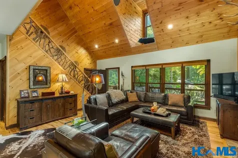 1857 Pilot Knob Road Glenville NC 28736