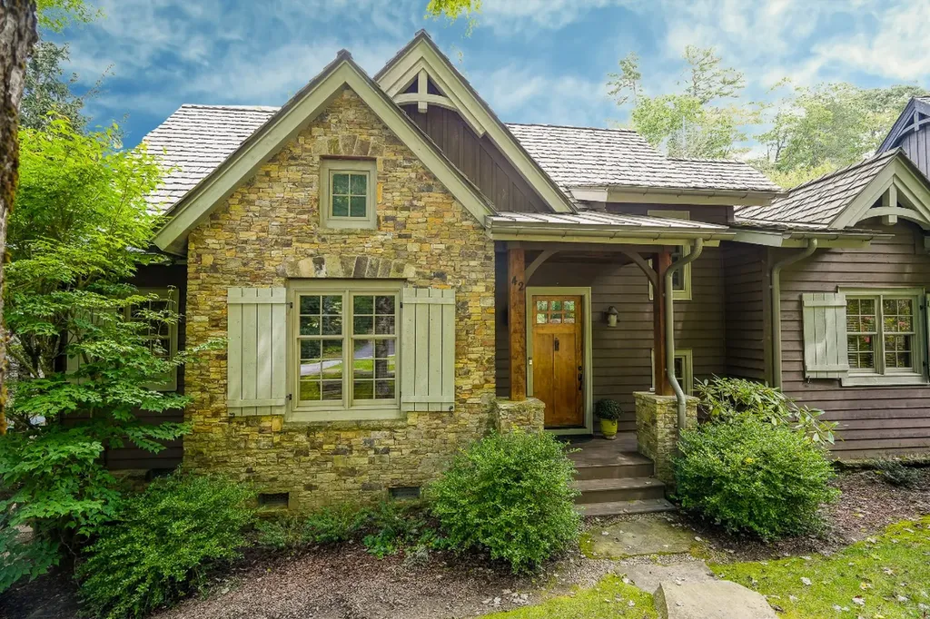 42 Hemlock Ridge Highlands NC 28741