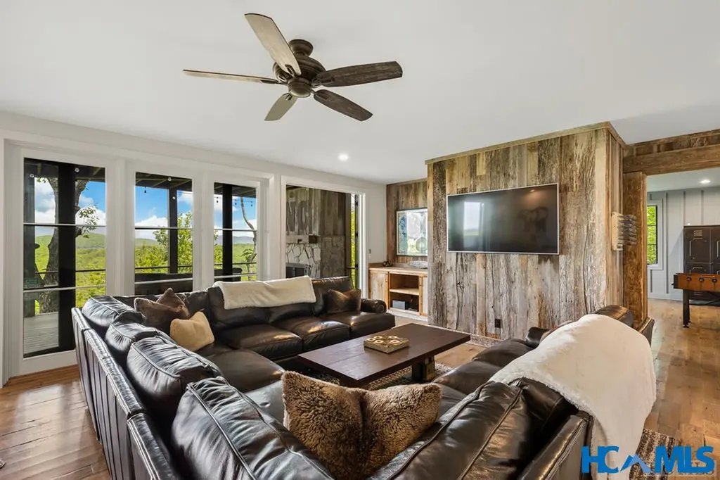 1696 Continental Drive Sapphire NC 28774