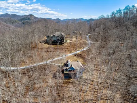 130 Cross Vine Drive Tuckasegee NC 28783