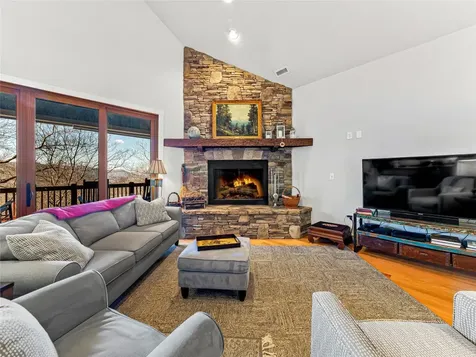 130 Cross Vine Drive Tuckasegee NC 28783