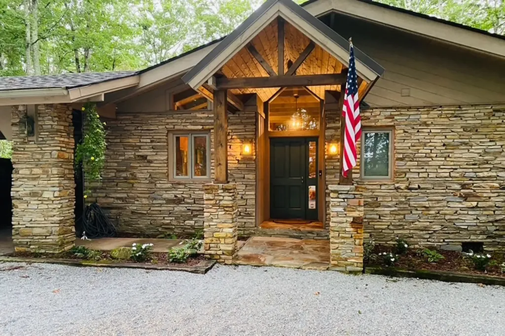 172 View Road Glenville NC 28736