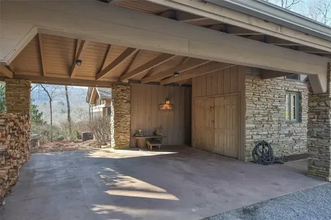 172 View Road Glenville NC 28736